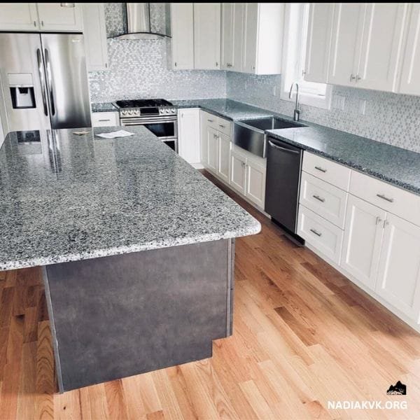 Granite countertop in Azul Platino